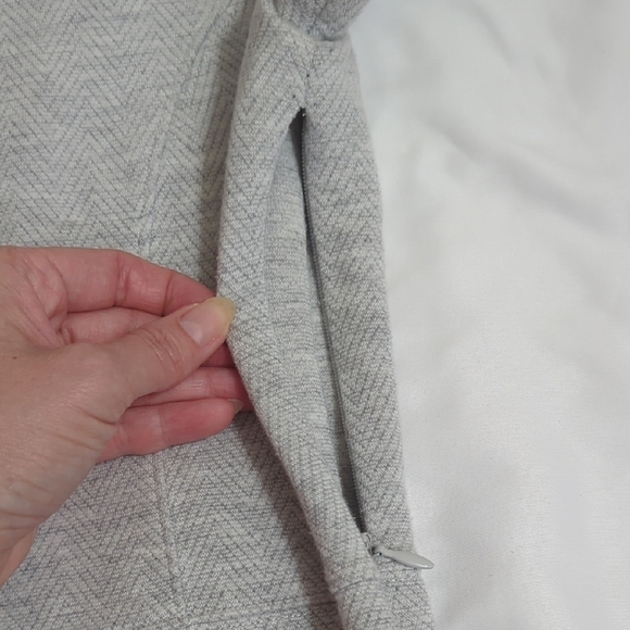 Banana Republic Herringbone Cap Sleeve Dress, Color Gray Size 6 - Picture 12 of 14